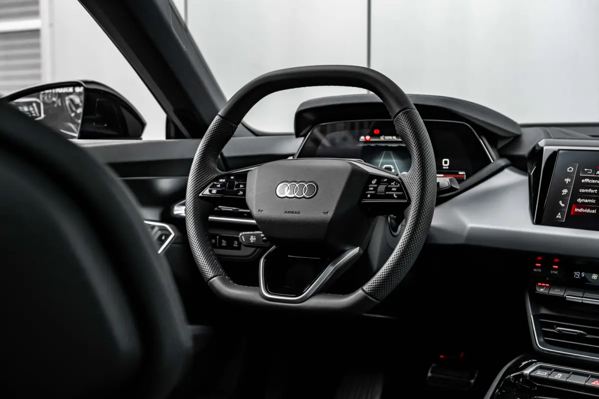 quattro 97 kWh 370 kW / 503 pk | Achterklep, automatisch bedienbaar | Audi sound system | Audi virtual cockpit