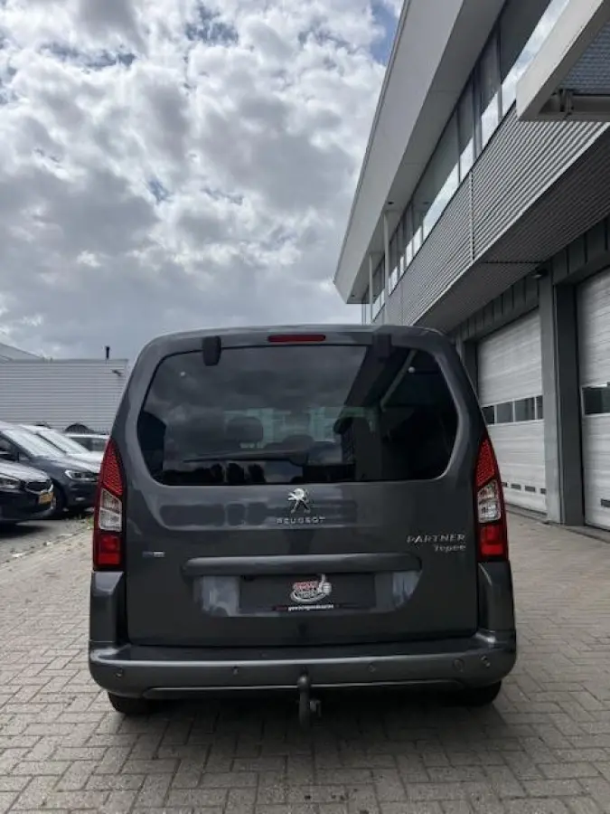 1.2 Benzine Trekhaak Nieuwe Riem Camera CarPlay clip