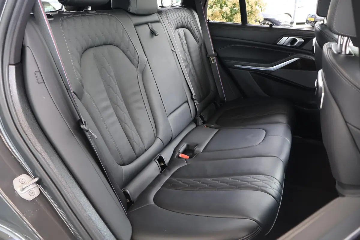 xDrive50e | SOH 100% | M Sportpakket Pro | Skylounge Panorama Dak | Driving Assistant Professional | Softclose