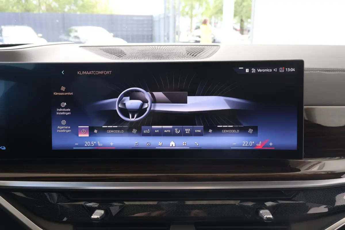 xDrive50e | SOH 100% | M Sportpakket Pro | Skylounge Panorama Dak | Driving Assistant Professional | Softclose