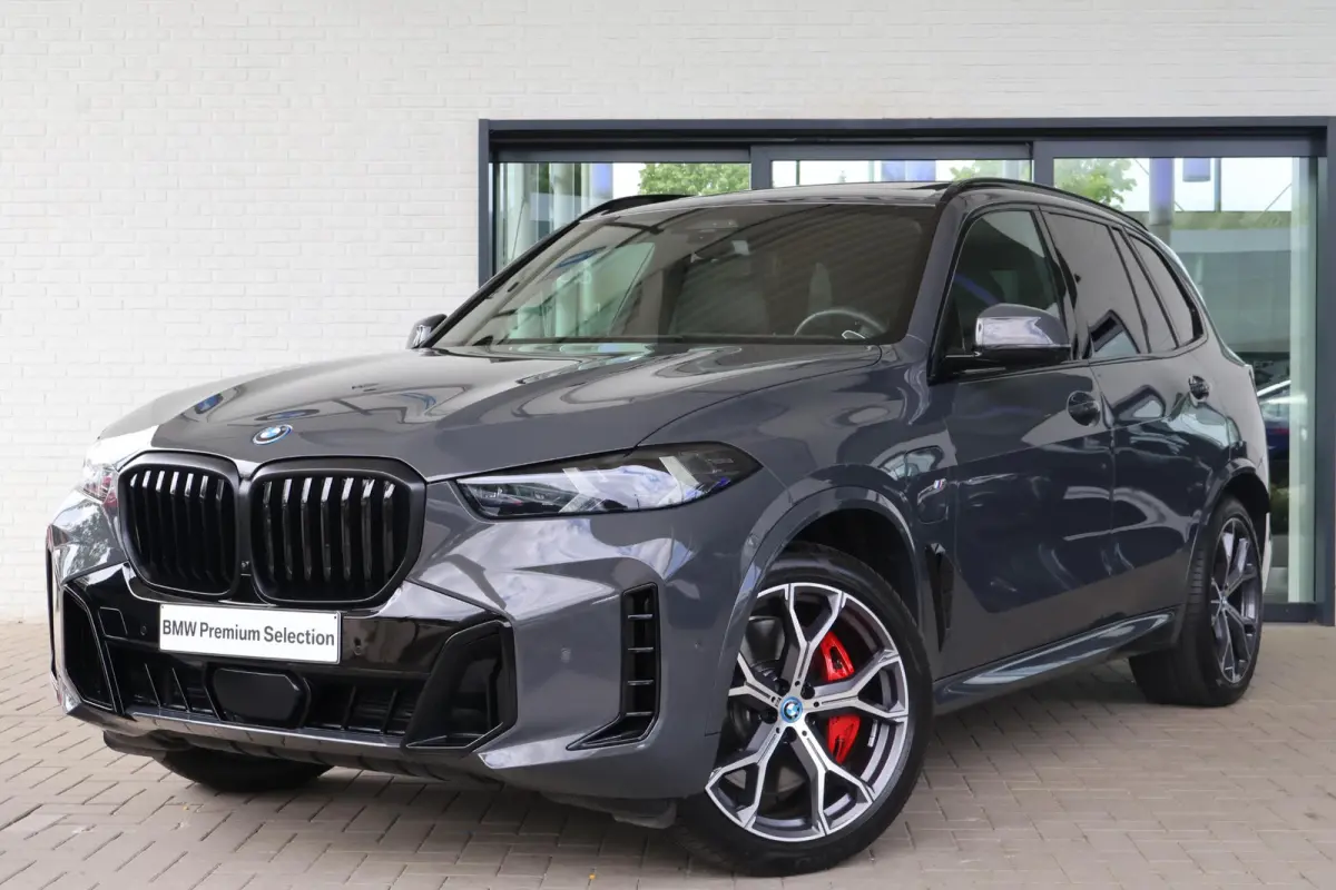 xDrive50e | SOH 100% | M Sportpakket Pro | Skylounge Panorama Dak | Driving Assistant Professional | Softclose