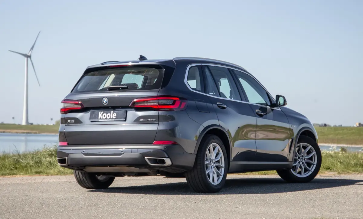 xDrive45e Executive CARPLAY / CAMERA / DEALER ONDERHOUDEN / ZWART LEER / TREKHAAK