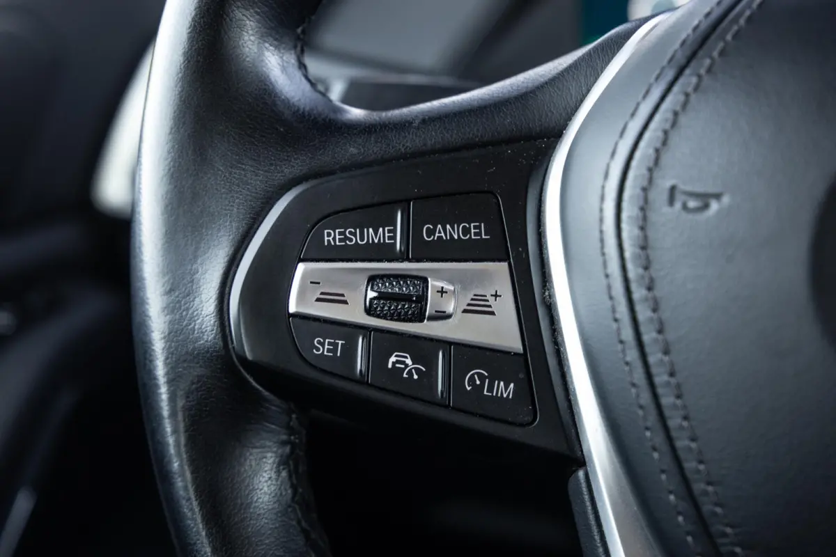 xDrive45e Executive CARPLAY / CAMERA / DEALER ONDERHOUDEN / ZWART LEER / TREKHAAK