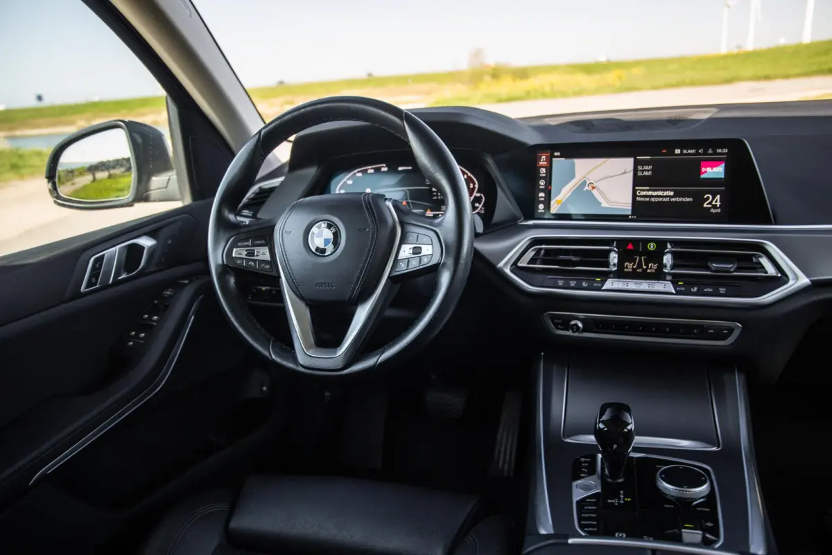 xDrive45e Executive CARPLAY / CAMERA / DEALER ONDERHOUDEN / ZWART LEER / TREKHAAK