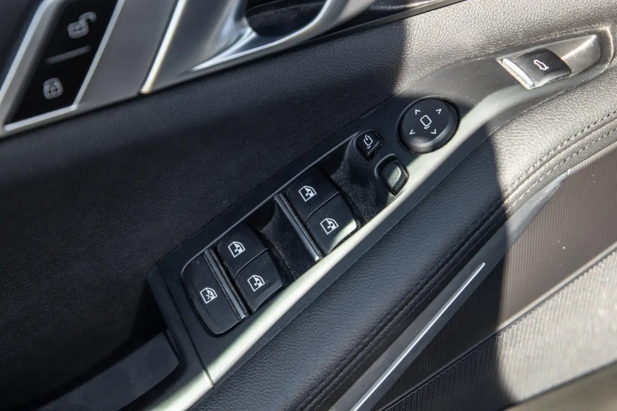 xDrive45e Executive CARPLAY / CAMERA / DEALER ONDERHOUDEN / ZWART LEER / TREKHAAK