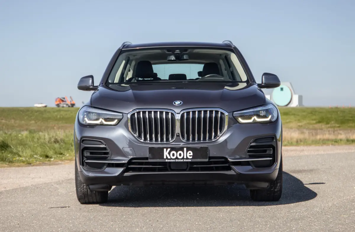 xDrive45e Executive CARPLAY / CAMERA / DEALER ONDERHOUDEN / ZWART LEER / TREKHAAK