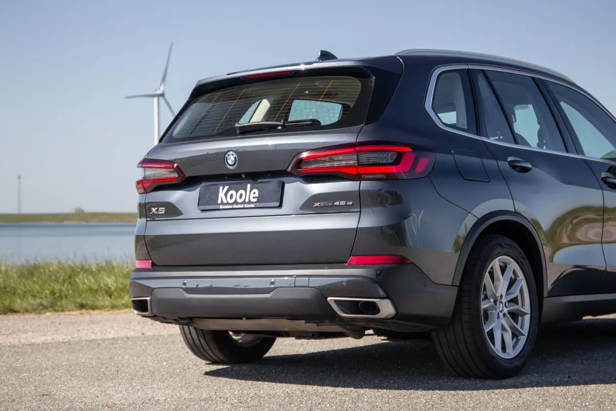 xDrive45e Executive CARPLAY / CAMERA / DEALER ONDERHOUDEN / ZWART LEER / TREKHAAK