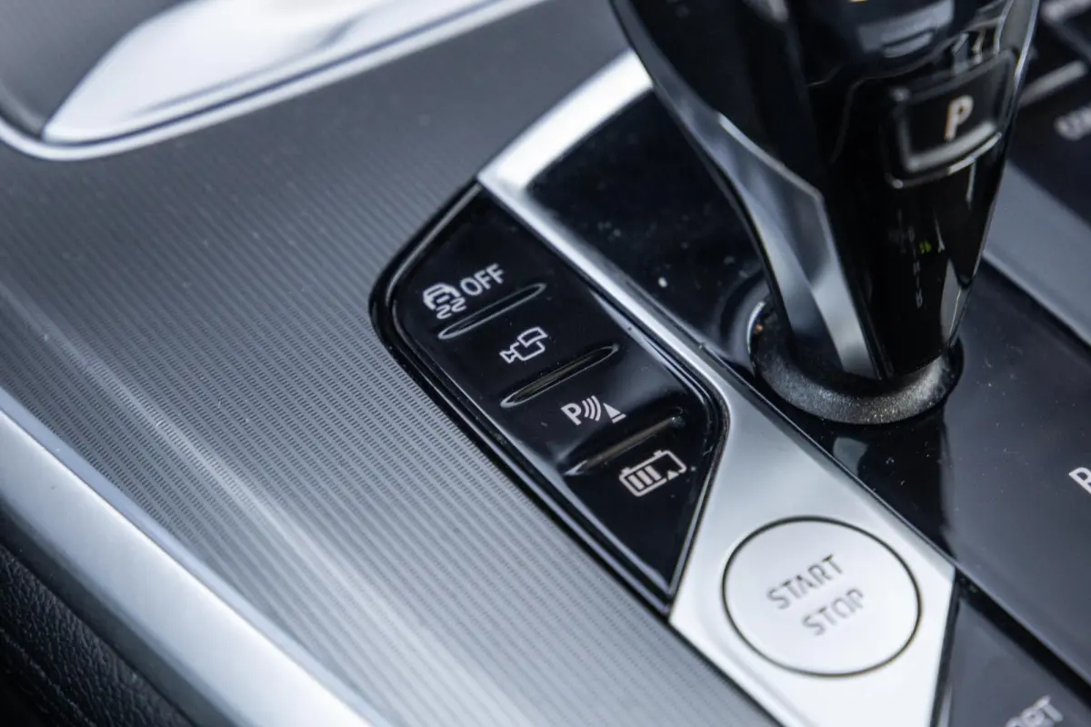 xDrive45e Executive CARPLAY / CAMERA / DEALER ONDERHOUDEN / ZWART LEER / TREKHAAK