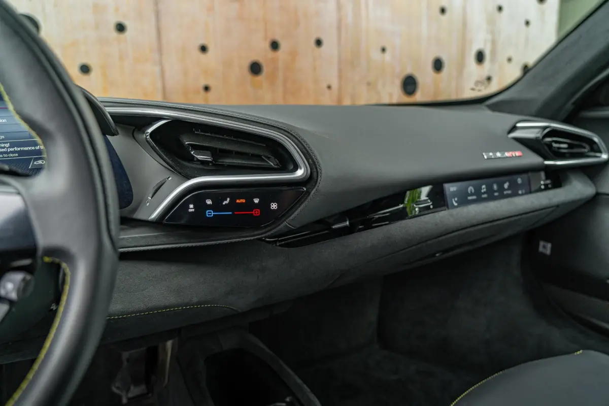 3.0 V6 N-LARGO | Assetto Fiorano | 1 OF 15 | Full Carbon | Painted Shields | CarPlay | Elec. Seats |