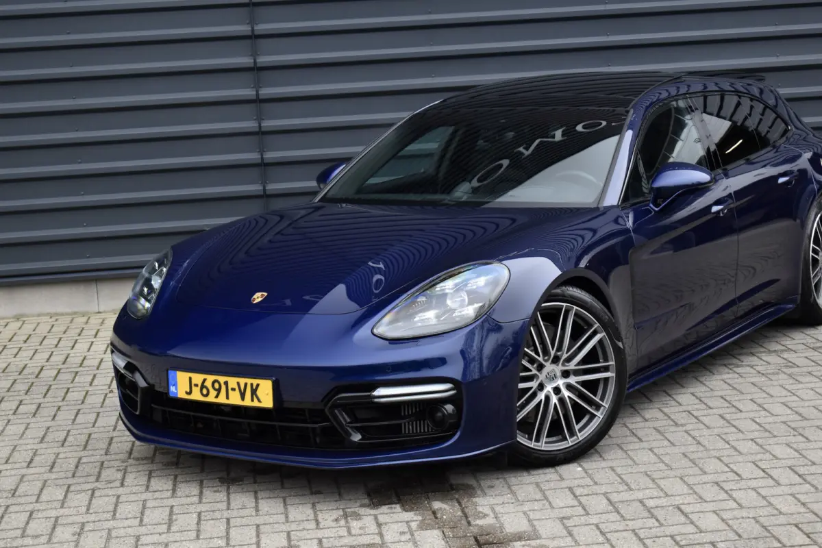 2.9 4 E-Hybrid 462pk SportDesign | Pano | ACC | 21'' Wielen | Matrix PDLS+ | Bose | Achterasbesturing | Head-Up | Stoelventilatie |