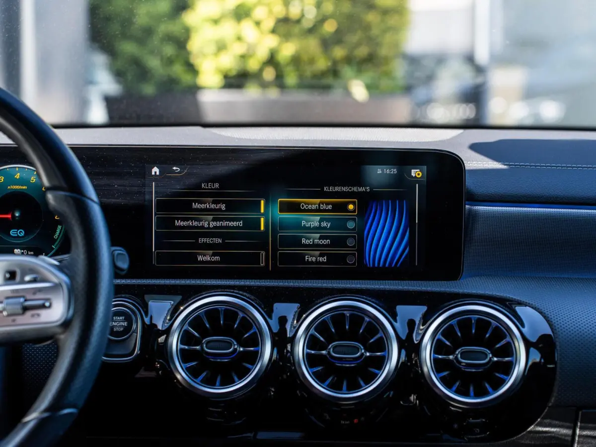 A250e AMG Line|PANO|SFEER|ACC|360°|18''