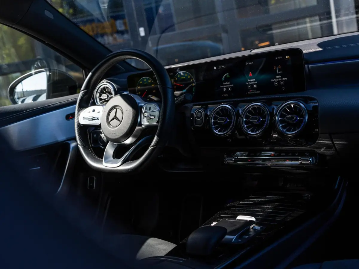 A250e AMG Line|PANO|SFEER|ACC|360°|18''
