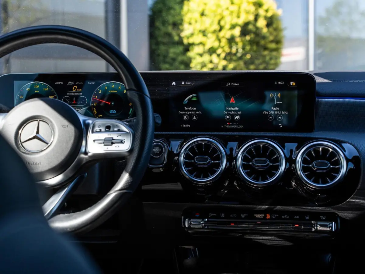 A250e AMG Line|PANO|SFEER|ACC|360°|18''