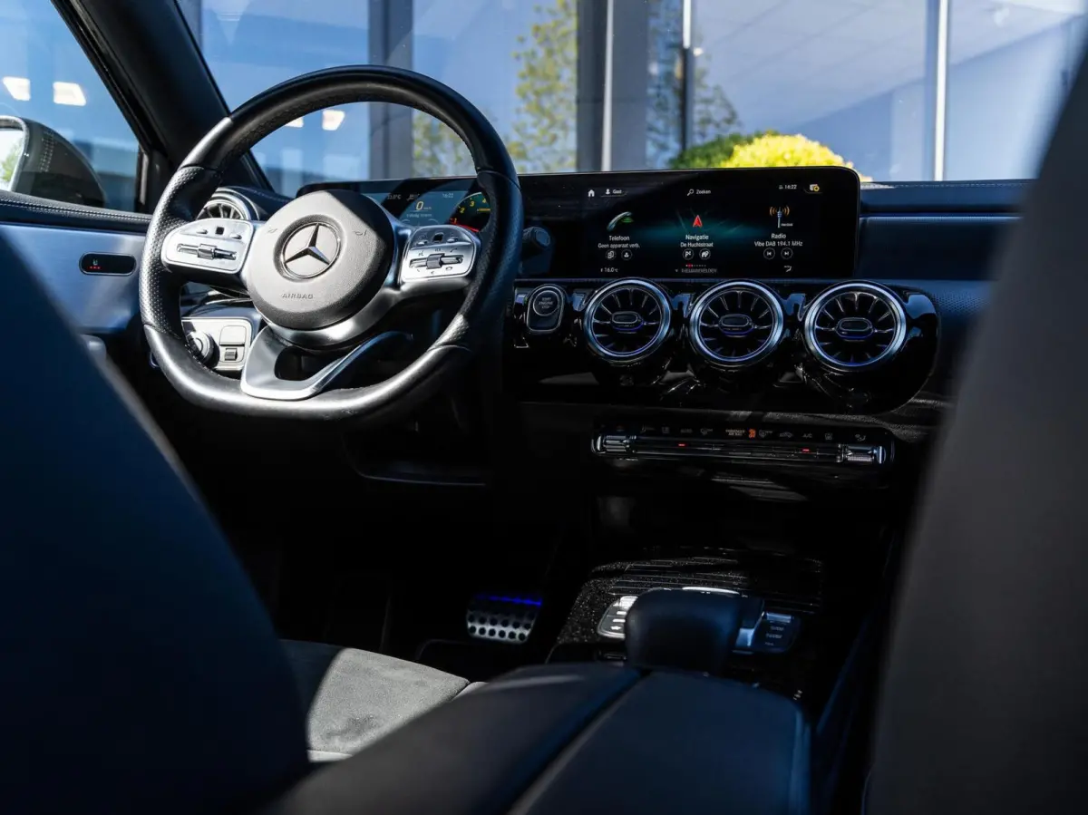 A250e AMG Line|PANO|SFEER|ACC|360°|18''