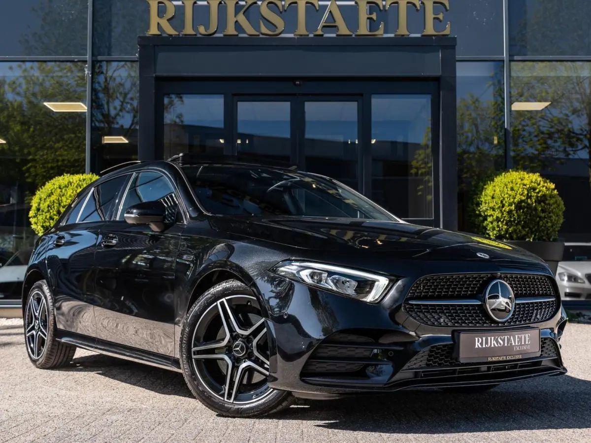 A250e AMG Line|PANO|SFEER|ACC|360°|18''