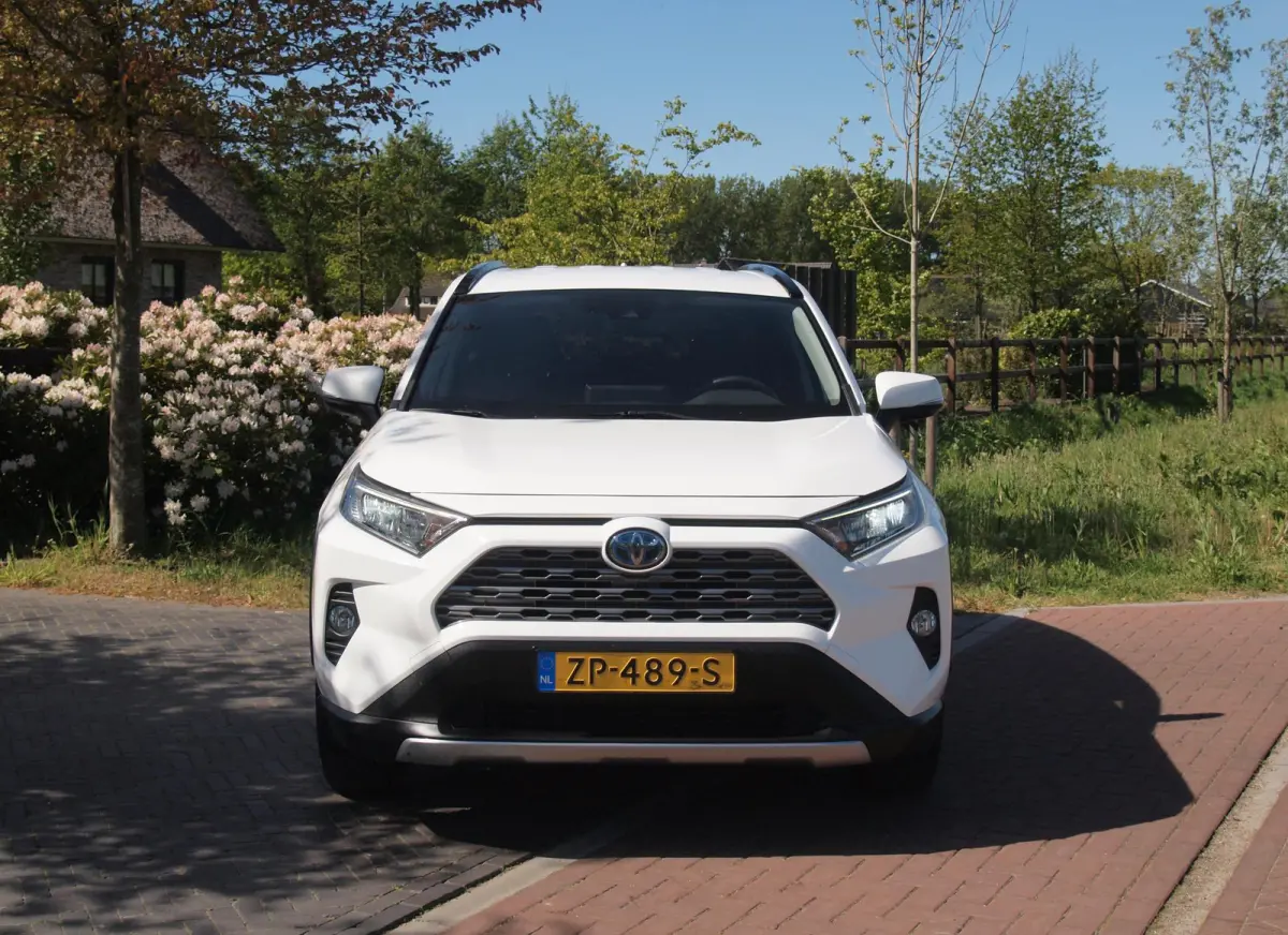 2.5 Hybrid AWD Active | Camera | Trekhaak 1650 trek gewicht | Apple Carplay | Navi | Cruise Control | NL-Auto |