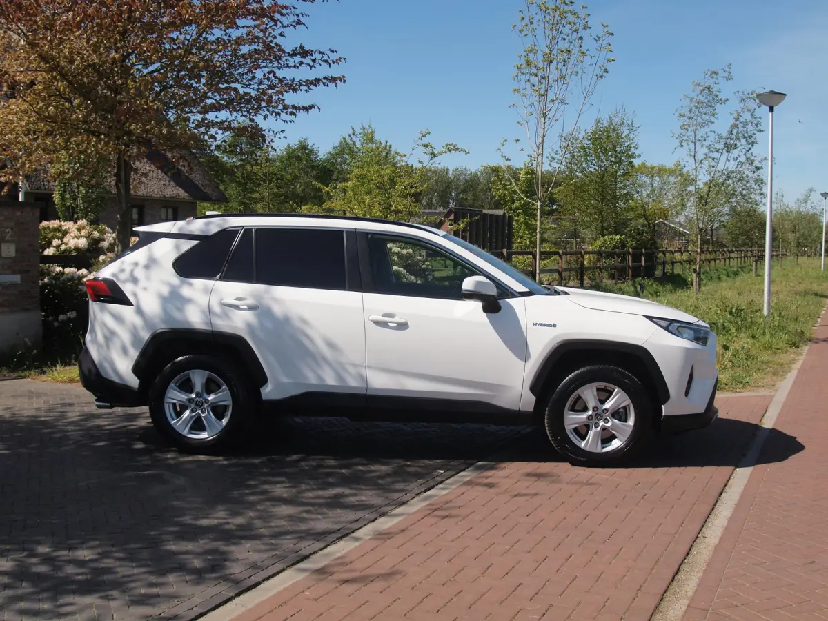 2.5 Hybrid AWD Active | Camera | Trekhaak 1650 trek gewicht | Apple Carplay | Navi | Cruise Control | NL-Auto |