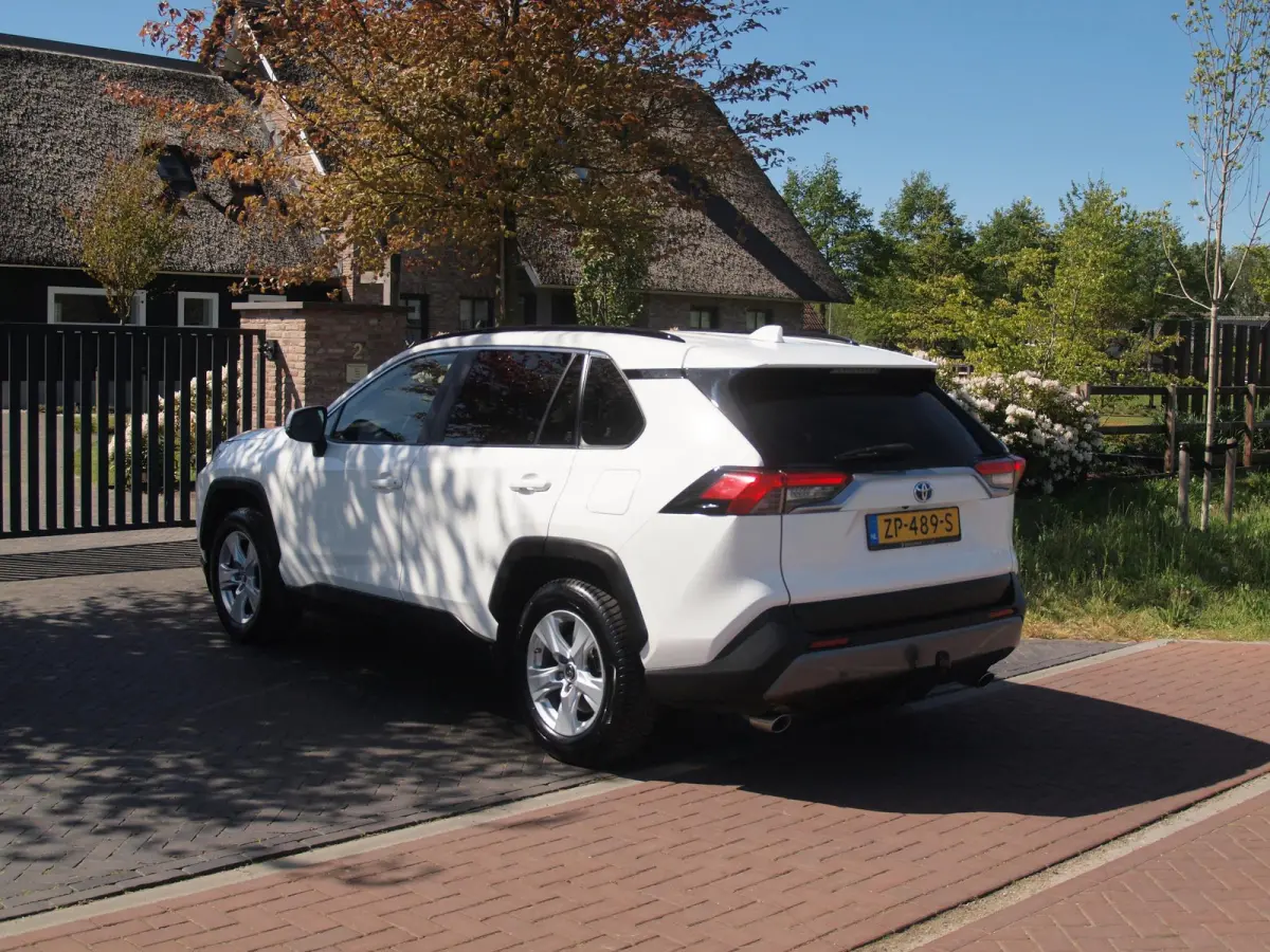 2.5 Hybrid AWD Active | Camera | Trekhaak 1650 trek gewicht | Apple Carplay | Navi | Cruise Control | NL-Auto |