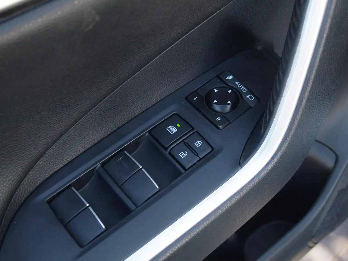 2.5 Hybrid AWD Active | Camera | Trekhaak 1650 trek gewicht | Apple Carplay | Navi | Cruise Control | NL-Auto |