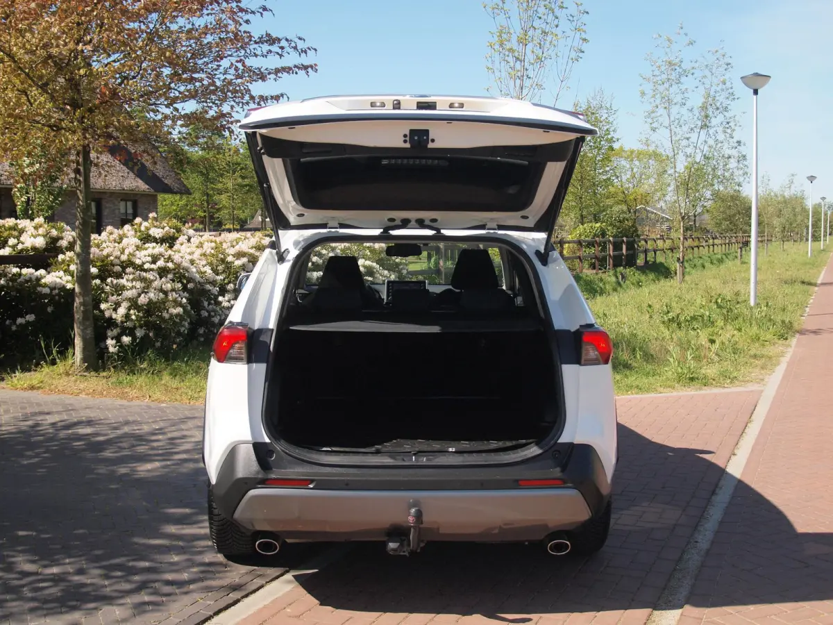 2.5 Hybrid AWD Active | Camera | Trekhaak 1650 trek gewicht | Apple Carplay | Navi | Cruise Control | NL-Auto |