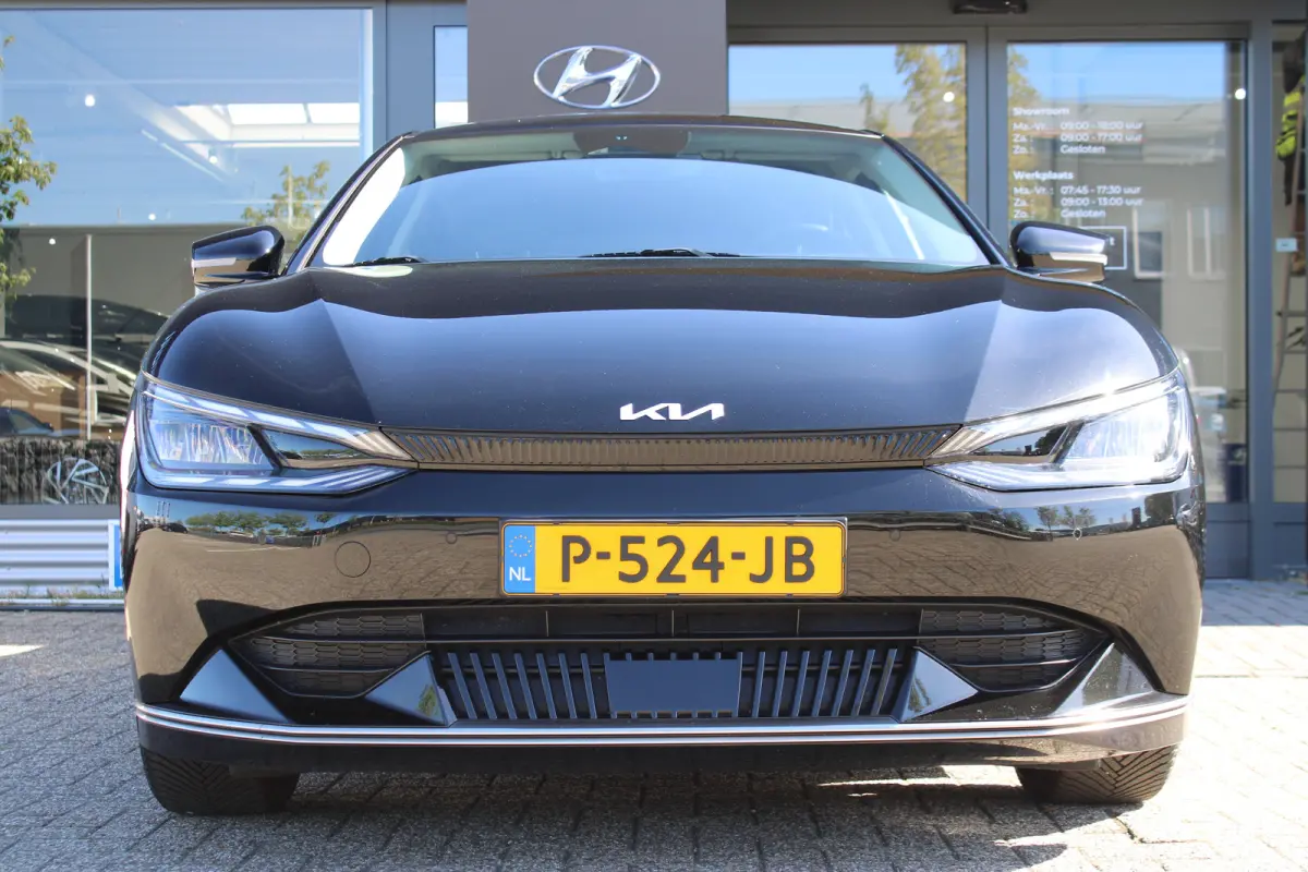 Plus 58 kWh | Achteruitrijcamera | DAB ontvanger | Keyless entry