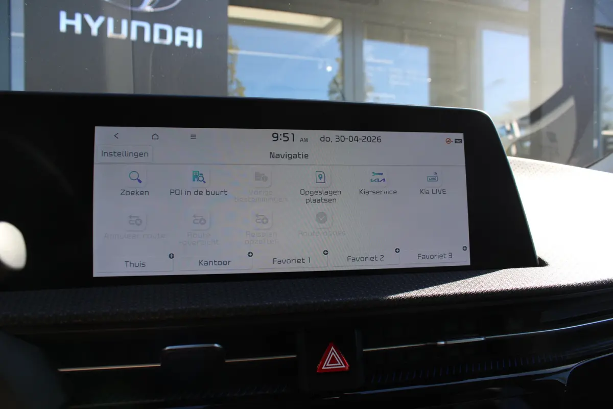 Plus 58 kWh | Achteruitrijcamera | DAB ontvanger | Keyless entry