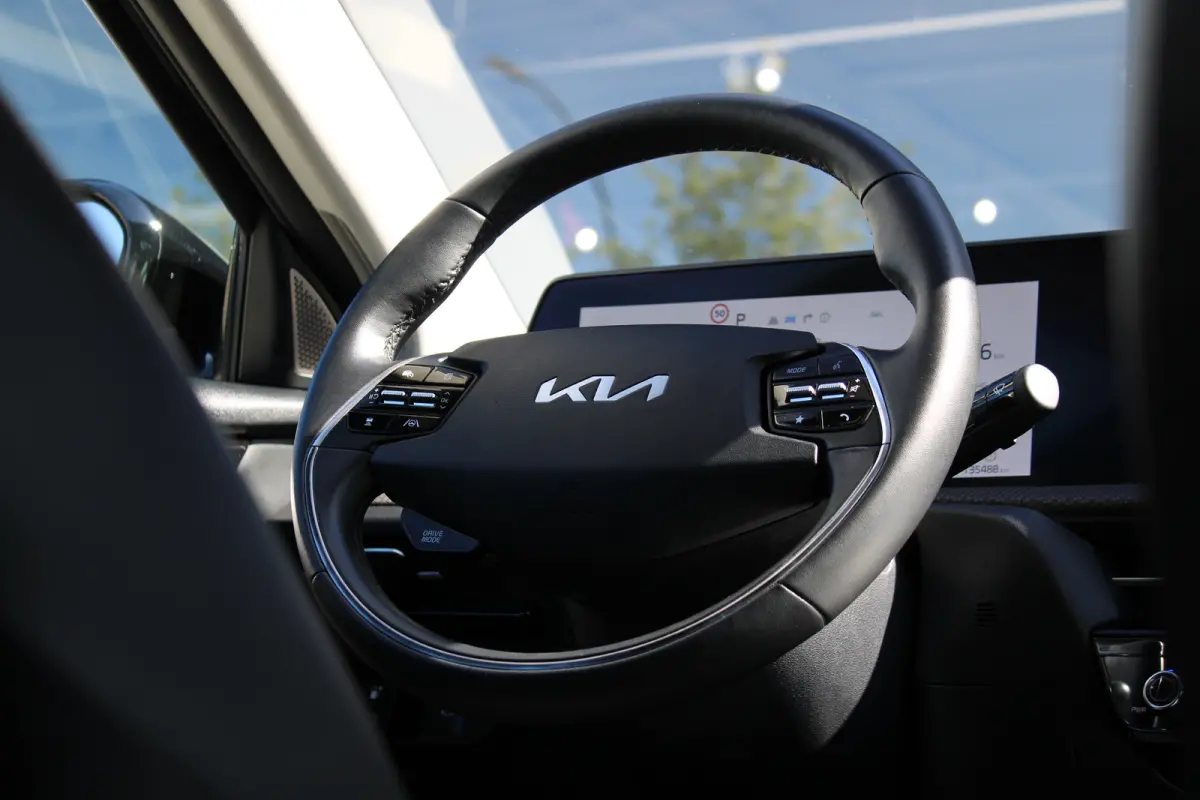 Plus 58 kWh | Achteruitrijcamera | DAB ontvanger | Keyless entry