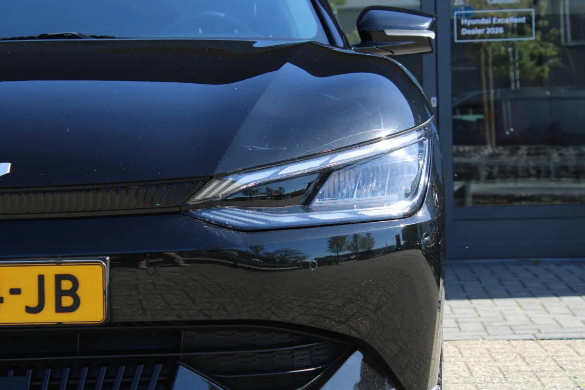 Plus 58 kWh | Achteruitrijcamera | DAB ontvanger | Keyless entry