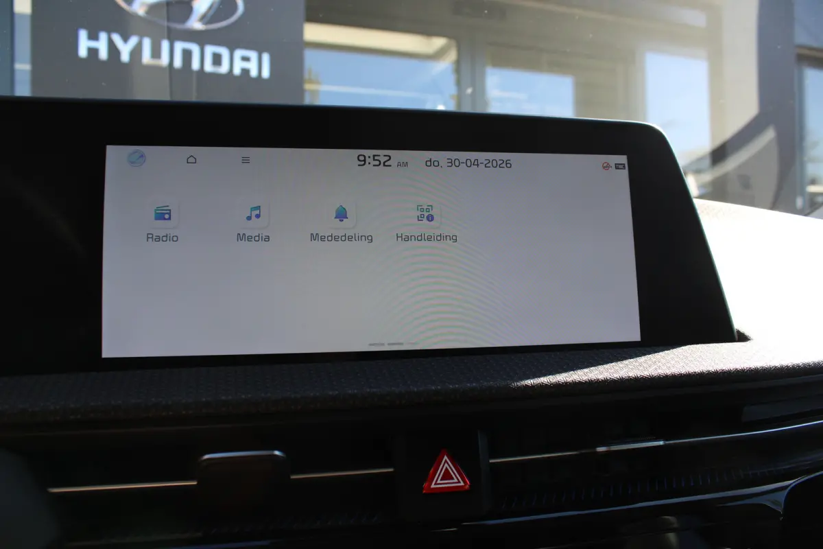 Plus 58 kWh | Achteruitrijcamera | DAB ontvanger | Keyless entry