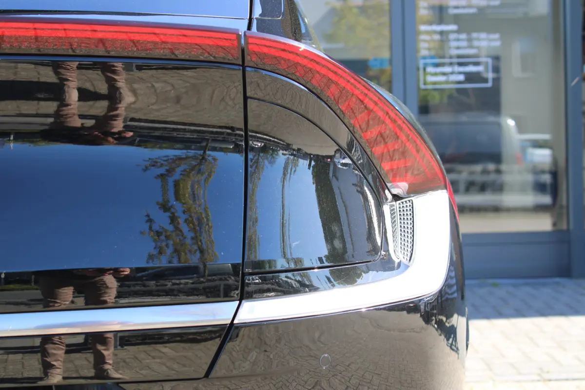 Plus 58 kWh | Achteruitrijcamera | DAB ontvanger | Keyless entry