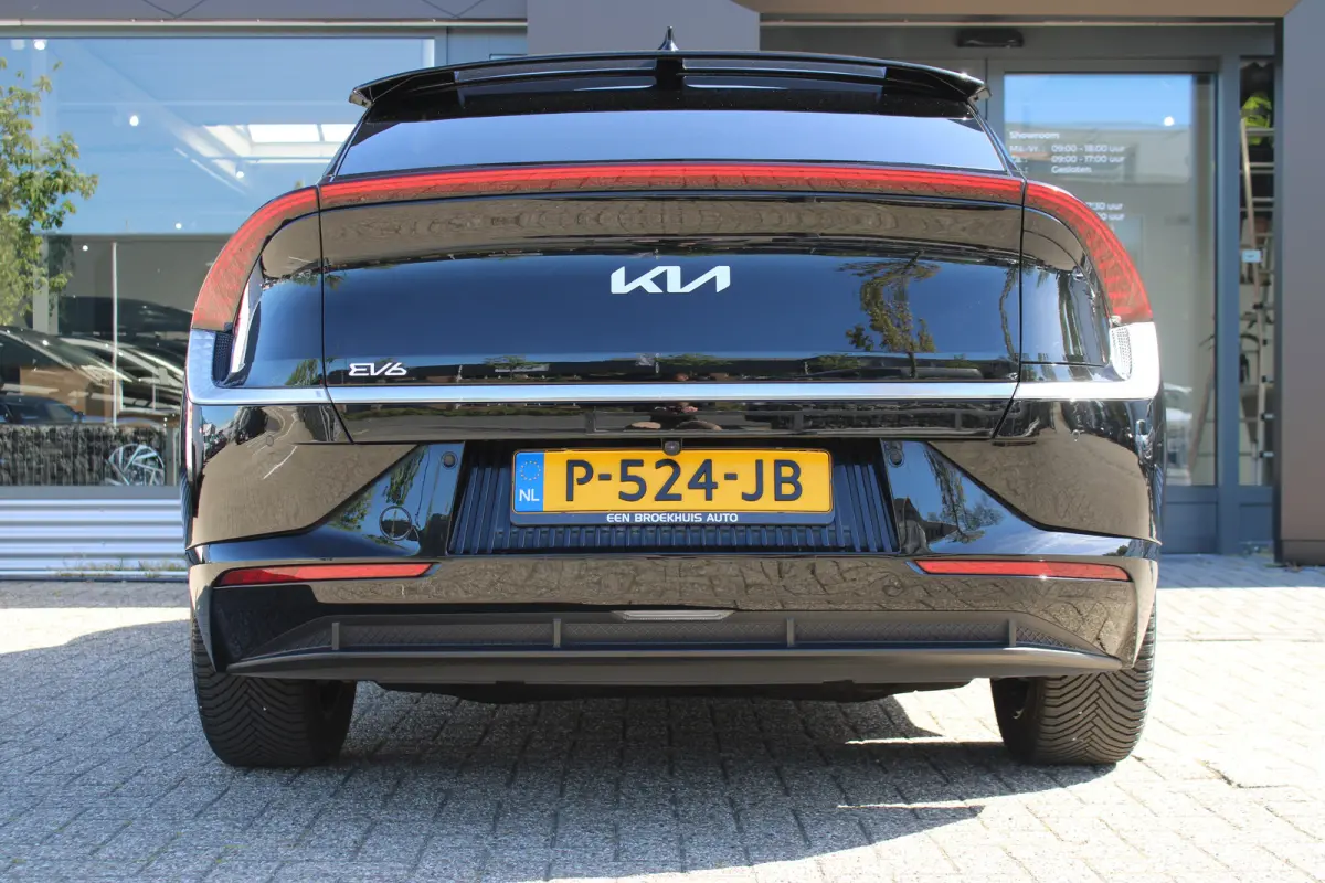 Plus 58 kWh | Achteruitrijcamera | DAB ontvanger | Keyless entry
