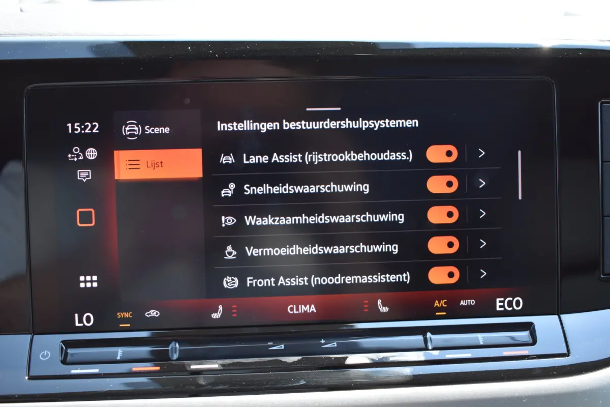 Bulli eHybrid lang 4MOTION |  Verlaagd dynamisch onderstel | 'App-Connect' draadloze smartphone integratie | 4 seizoenen banden