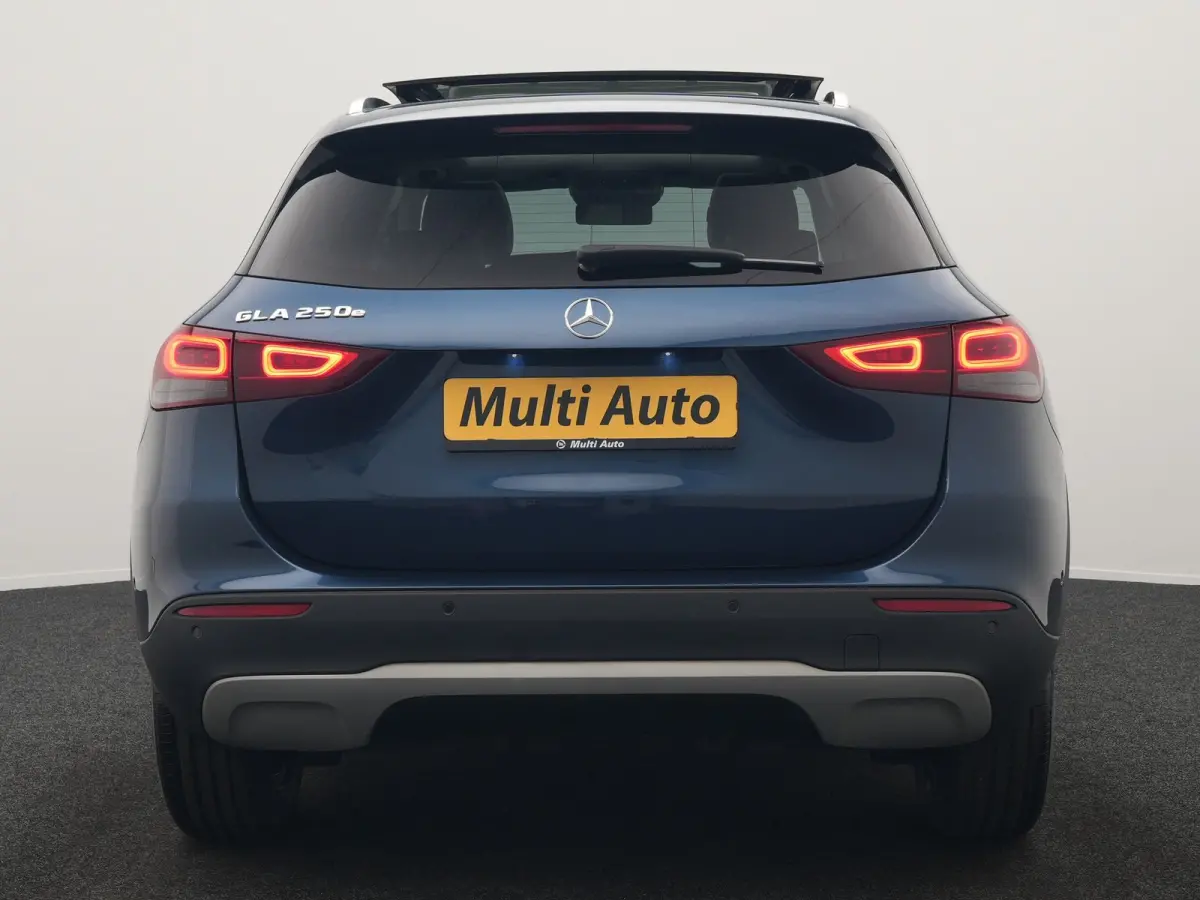 250 e Style PHEV 218pk Dealer O.H. | Panodak | Adaptive Cruise | 360 Camera | Sportstoelen Memory & Verwarmd | Sfeerverlichting | Blis | Keyless | Apple Carplay | Navigatie | DAB | Plug In H