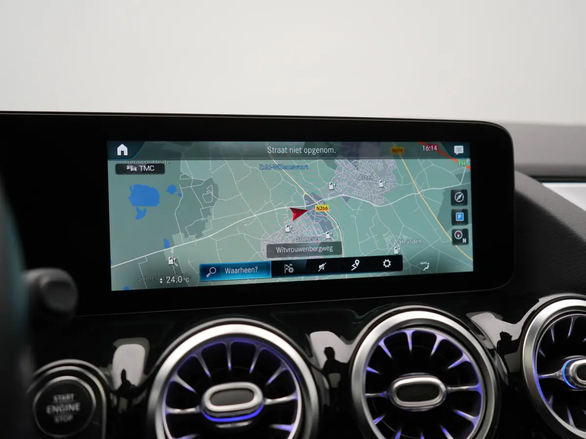 250 e Style PHEV 218pk Dealer O.H. | Panodak | Adaptive Cruise | 360 Camera | Sportstoelen Memory & Verwarmd | Sfeerverlichting | Blis | Keyless | Apple Carplay | Navigatie | DAB | Plug In H
