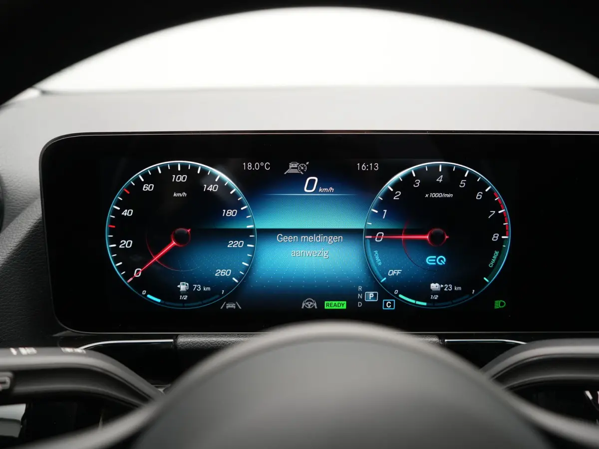 250 e Style PHEV 218pk Dealer O.H. | Panodak | Adaptive Cruise | 360 Camera | Sportstoelen Memory & Verwarmd | Sfeerverlichting | Blis | Keyless | Apple Carplay | Navigatie | DAB | Plug In H
