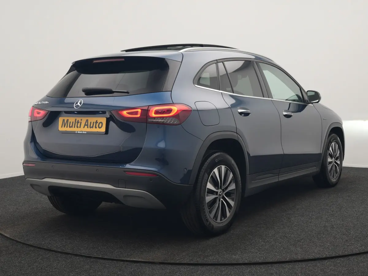250 e Style PHEV 218pk Dealer O.H. | Panodak | Adaptive Cruise | 360 Camera | Sportstoelen Memory & Verwarmd | Sfeerverlichting | Blis | Keyless | Apple Carplay | Navigatie | DAB | Plug In H