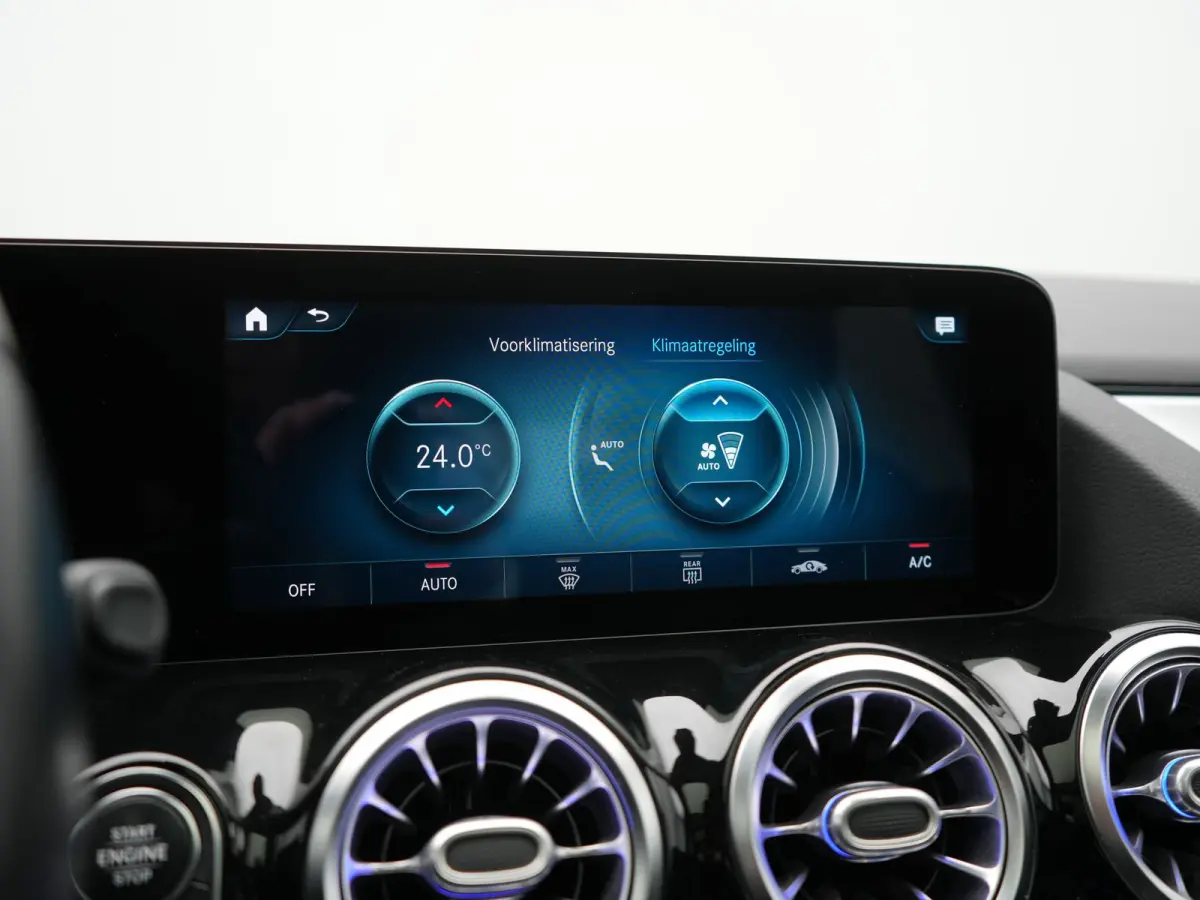 250 e Style PHEV 218pk Dealer O.H. | Panodak | Adaptive Cruise | 360 Camera | Sportstoelen Memory & Verwarmd | Sfeerverlichting | Blis | Keyless | Apple Carplay | Navigatie | DAB | Plug In H