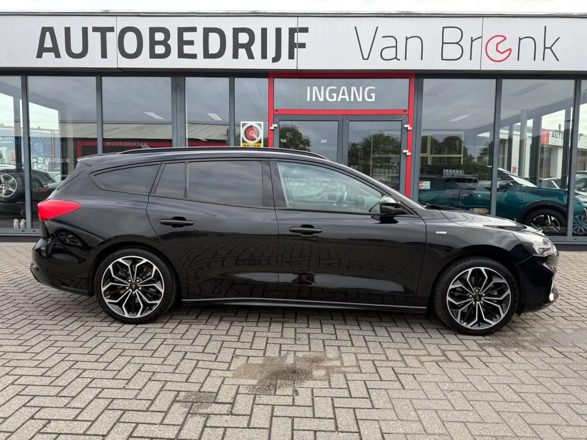 1.0 EcoBoost ST Line Business | Leder | LED
