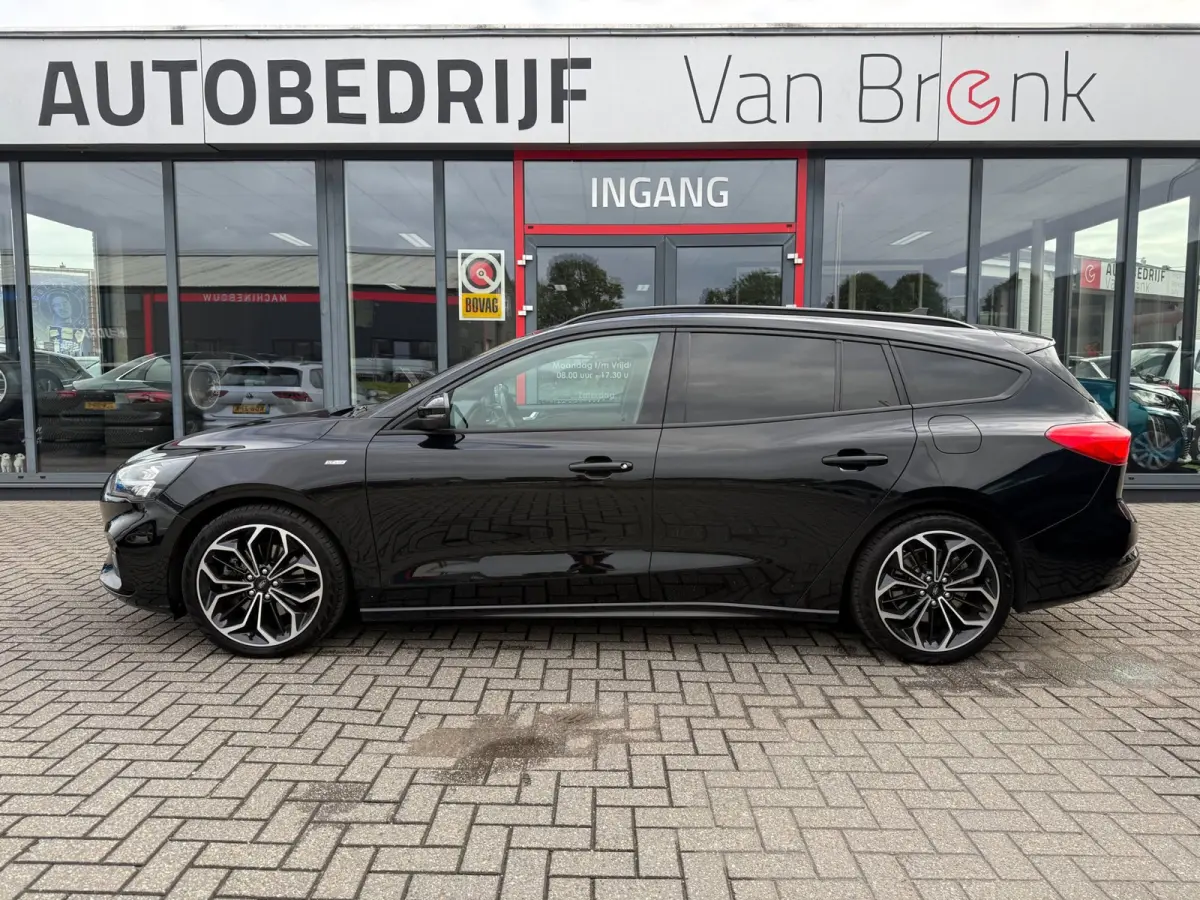 1.0 EcoBoost ST Line Business | Leder | LED