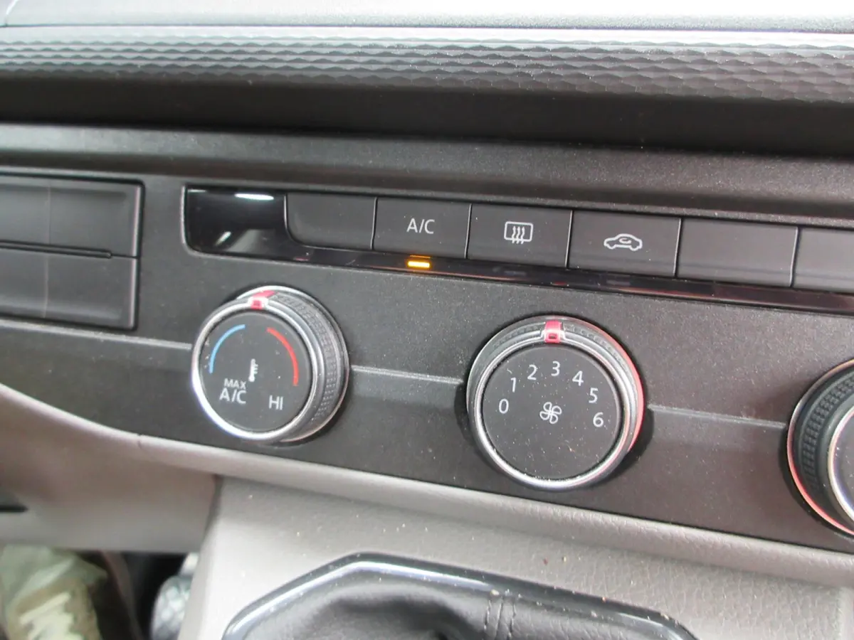 2.0 TDI L2, Met Airco, Navigatie, Apple CarPlay, PDC, Trekhaak.