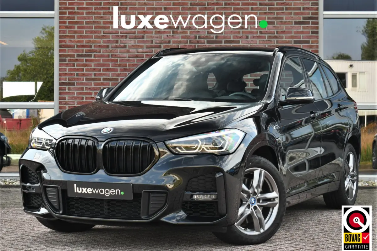 xDrive25e 220pk M-Sport Leder Stuurverw LED El-klep DAB €21490 ex-BTW!