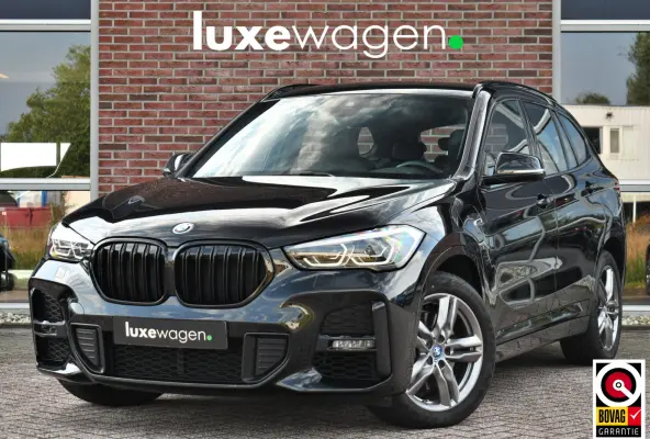 xDrive25e 220pk M-Sport Leder Stuurverw LED El-klep DAB BTW-auto!