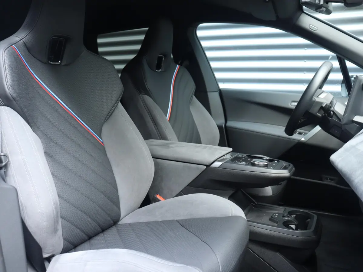 xDrive45 | M Sport Pro | Trekhaak | Head up | Driving Assistant Prof. | Parking Assistant prof. | Harman Kardon | Stoelventilatie  | SOH 99% | 22'' LMV