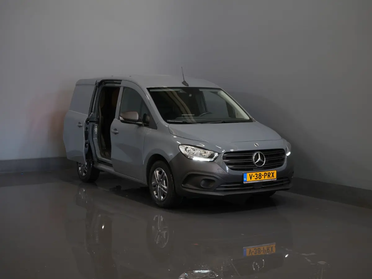 110 CDI Aut. Stoelverw./ Carplay/ Cruise/ Camera/ Trekhaak/ DAB