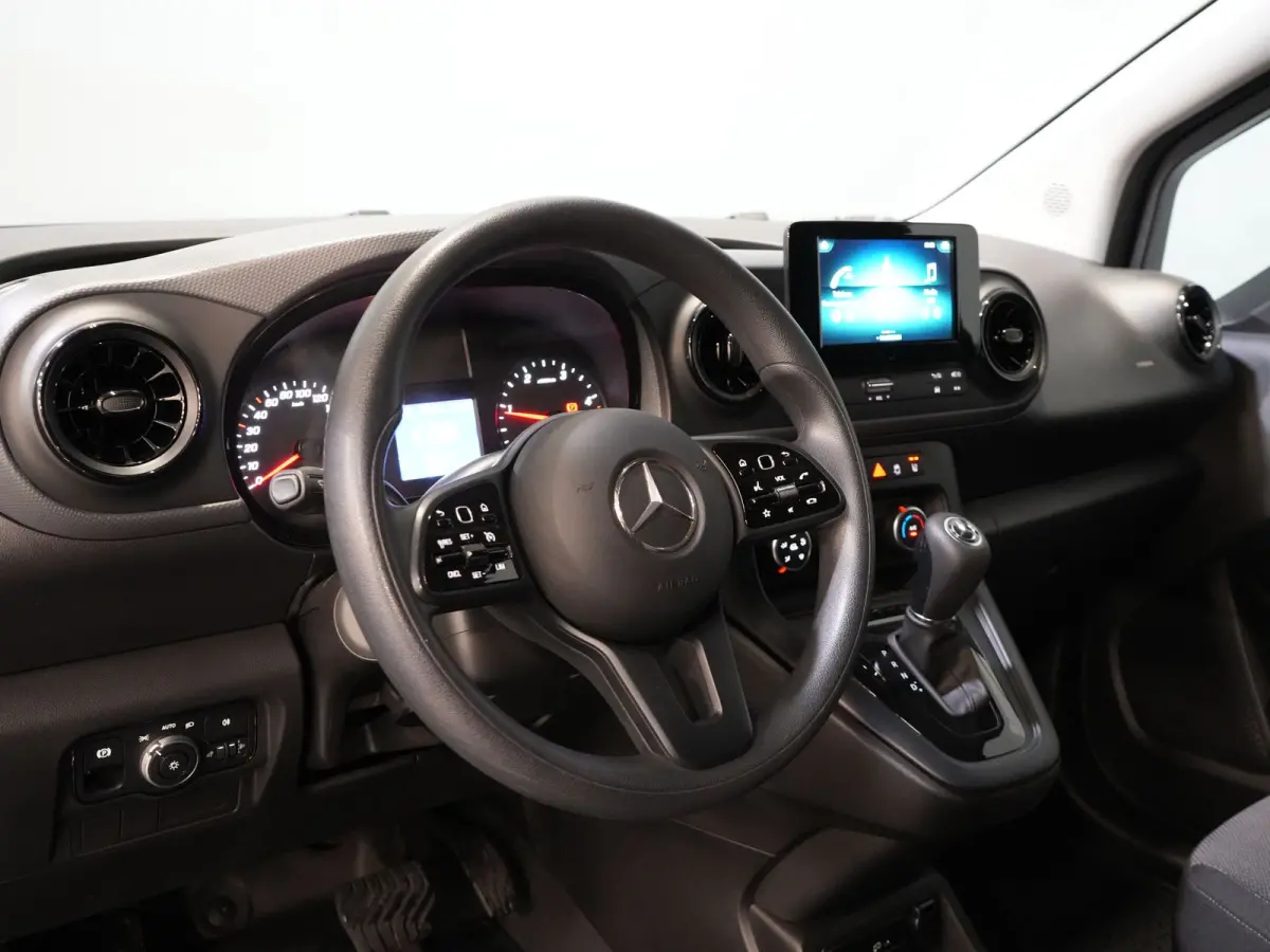 110 CDI Aut. Stoelverw./ Carplay/ Cruise/ Camera/ Trekhaak/ DAB