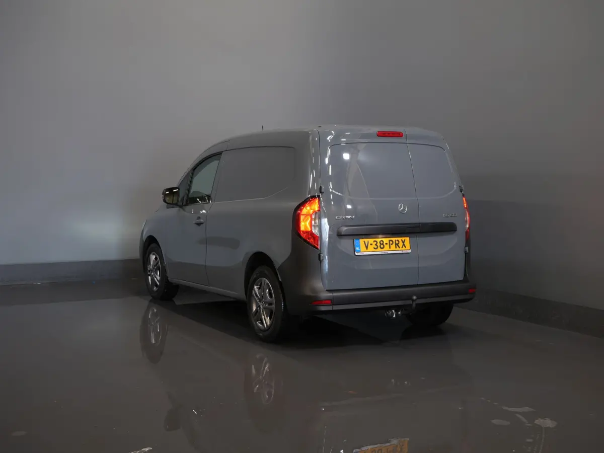 110 CDI Aut. Stoelverw./ Carplay/ Cruise/ Camera/ Trekhaak/ DAB