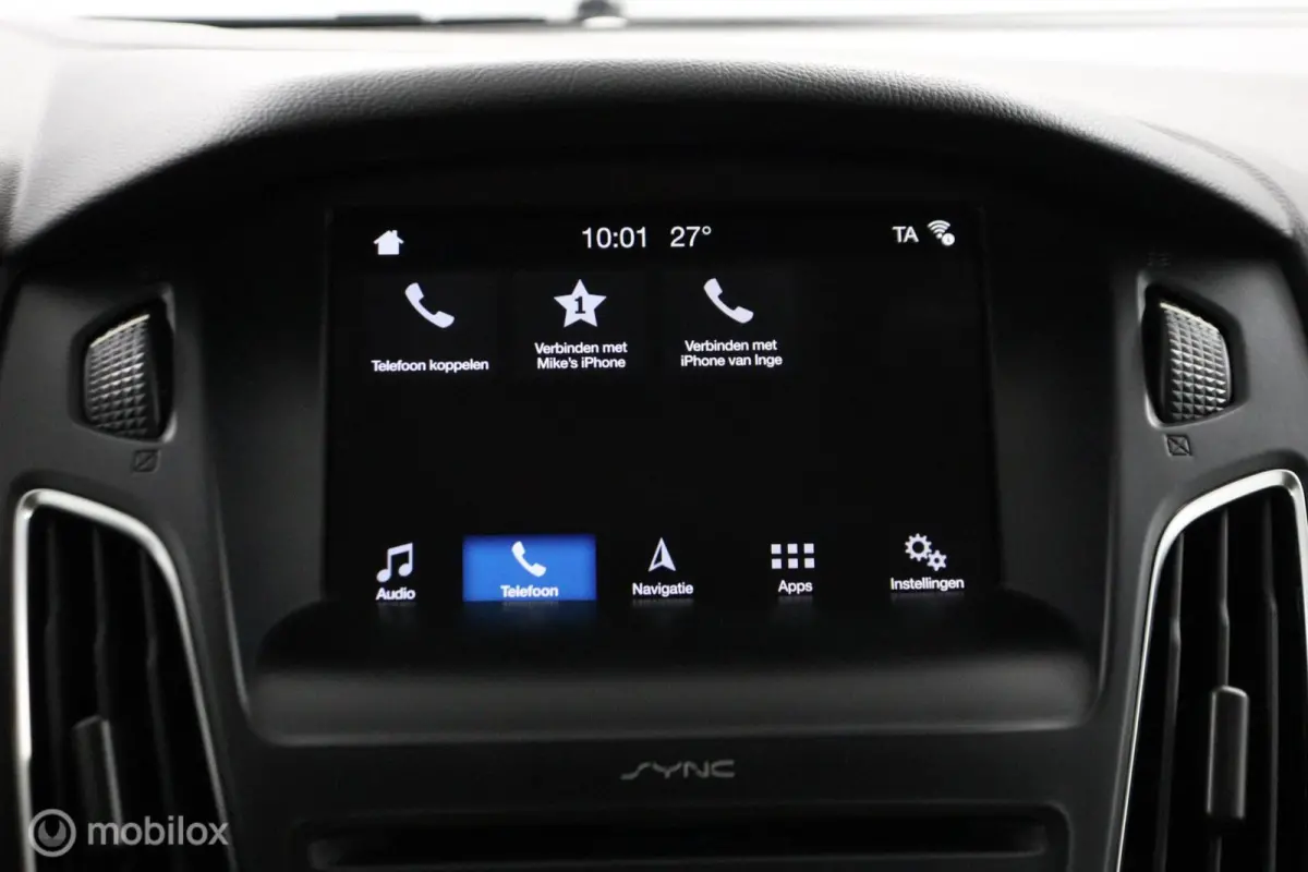 1.0 Lease Edition 101 Pk | Parkeersensoren | 16 inch lichtmetaal | All season banden | Navi | Trekhaak | carplay