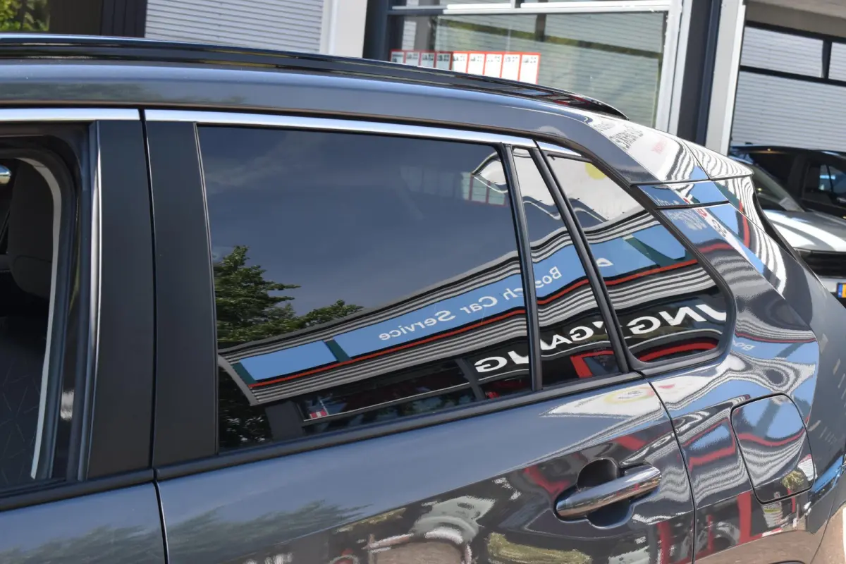 2.5 Hybrid Dynamic BSM | Navigatie | Camera | 100% Toyota Onderhouden | 12 mnd BOVAG garantie | Whatsapp 06-53188999
