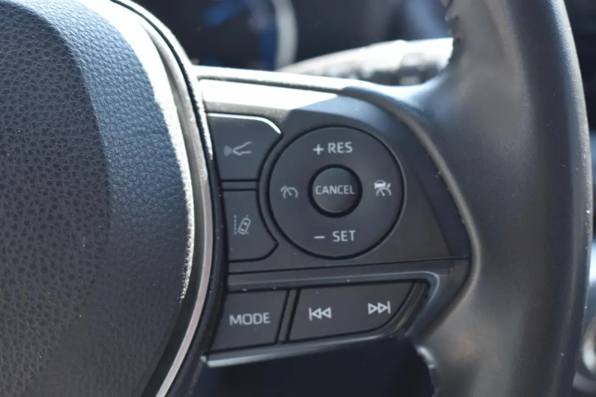 2.5 Hybrid Dynamic BSM | Navigatie | Camera | 100% Toyota Onderhouden | 12 mnd BOVAG garantie | Whatsapp 06-53188999