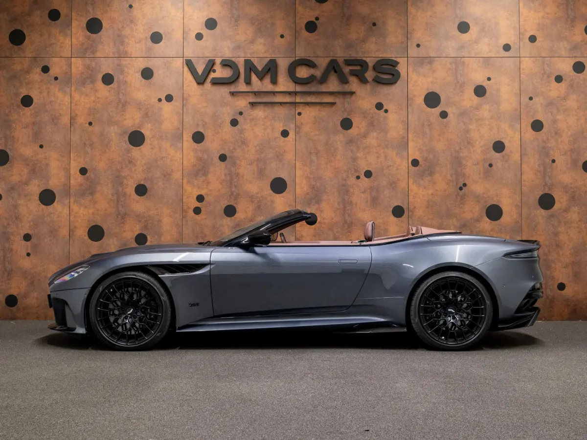 5.2 V12 | ULITMATE 770 | 1 of 199 | Carbon | Carb Bucket Seats |